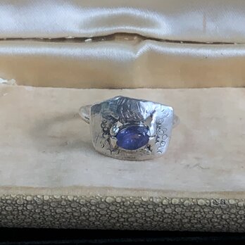 タンザナイトのアミュレットリング