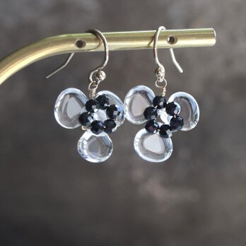 透明に咲くクリアフラワー | 天然石 クリスタルクォーツ×ブラックスピネル | 14Kgf ピアス/イヤリング