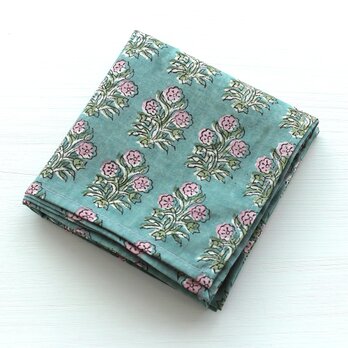 木版染め ブロックプリント 大判ハンカチ（ピンクフラワー/ブルー）02