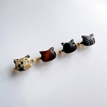 小ブローチ 選べる猫モチーフ 天然石模様ブローチ 猫の日