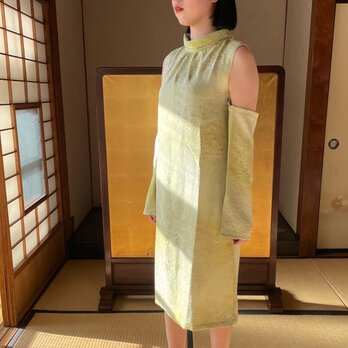 若菜色の正絹ワンピース｜付け外し可能な袖・2WAY仕様｜着物リメイク【一点もの】