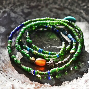 ナガ族アンティークビーズとシャン族カーネリアン＆oldチンシルバーのロングネックレス（ターコイズ留め金）