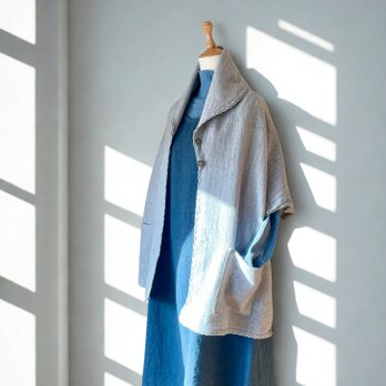 大きな襟とポケットが付いたアンゴララムウールの手織りショール