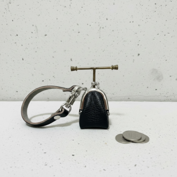 姫路レザーminiminiコインケース◆黒　革財布　キーホルダー　小物入れ　バックチャーム　がま口