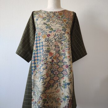 野草と幾何学模様チュニック