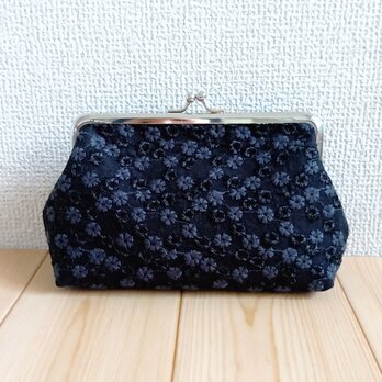 小花柄刺繍　がま口メイクポーチ　14cm口金　ブラック　604