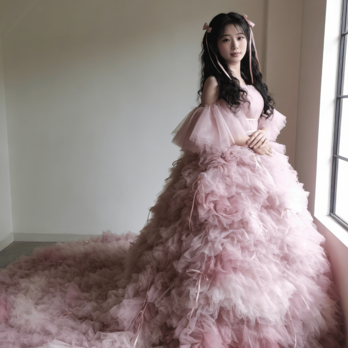 豪華！カラードレス ピンク グラデーション ふわふわ袖 ボリュームドレス ロングトレーン 花嫁 前撮り