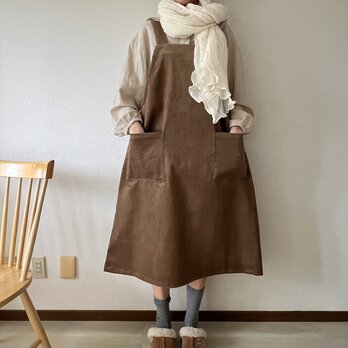 コーデュロイエプロンワンピース(モカブラウン)