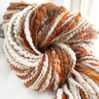 美味しそうな色！ 50g/43m　極並太｜キャラメルクリーム｜アートヤーン