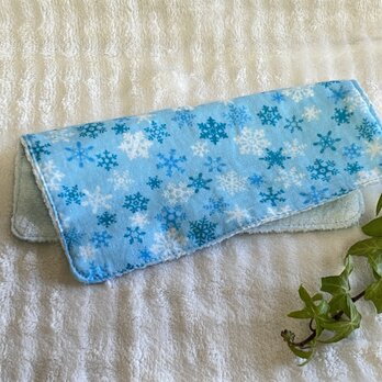 ガーゼタオルハンカチ 雪の結晶 水色