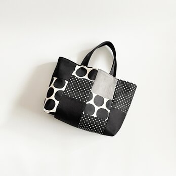 一点物｜モノトーンドット パッチワークトートバッグ｜A4対応・マチ付き