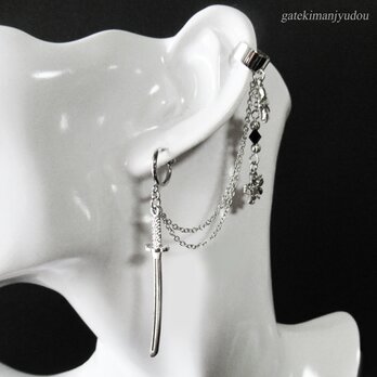 〈ビーズの色が選べる〉日本刀と刀のフープイヤリング&イヤーカフ【ピアス等パーツ交換可】