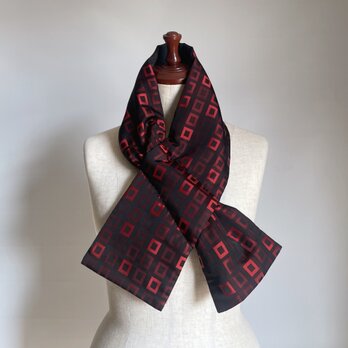 【1点もの】着物 襟巻き ネックウォーマー -絹 道行 黒に朱色の四角の模様 & 新毛斯 黒（ヴィンテージ） NW687