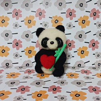 羊毛フェルト　サヨナラぱんだちゃん　 ハートと笹 手のひらサイズ 可愛い