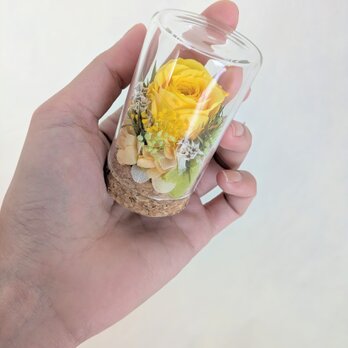 プリザーブドフラワー／黄色の薔薇と小花のミニガラスボトルギフト（幸せギフト♡）