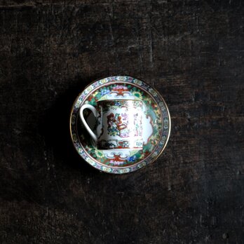 花籠と蝶々と花瓶◆中国廣彩　色絵金彩デミタスカップ＆ソーサー　チャイナレトロ　シノワズリ　茶器　インテリア