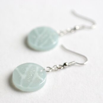 レジンアート　ラウンドピアス〈しづかな砂浜〉