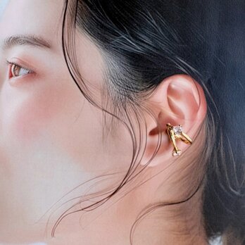 ダブルライン 2粒 CZキュービックジルコニアのイヤーカフ