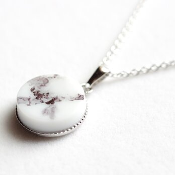 レジンアート　ラウンドペンダント〈幽けきもの〉