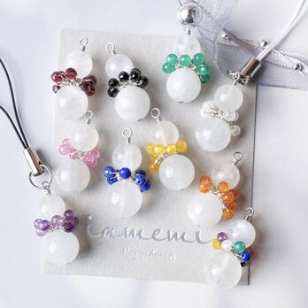 【ストラップ】9色のマフラーを巻いた雪だるま 天然石 誕生石 ムーンストーン メンカラ 推し活 プチギフト プレゼント