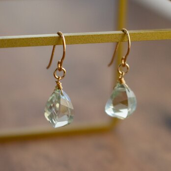 ✨2月誕生石✨ グリーンアメジスト＜ツイスト・ブリオレット＞のピアス（K14GF）