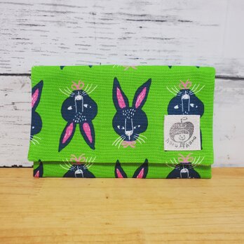 ぴったりが嬉しい！スリム通帳ケース うさぎ