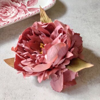 フラワーコサージュ ピオニー 芍薬 ■ アンティークカラー 3色展開 ■ ダークピンク