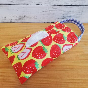 吊り下げOK！ボックスティッシュケース  箱無しタイプ(いちご柄)