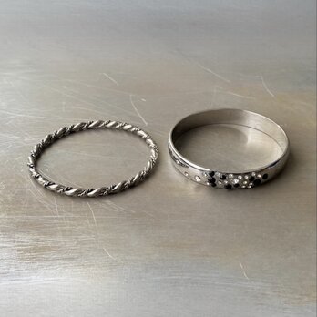 Vintage 90s-00s USA retro monotone bijou bangle