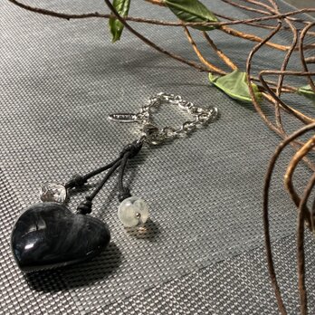 ミニマル ハートガラス チェーンバッグチャーム　ブラック