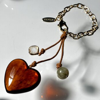 ミニマル ハートガラス チェーンバッグチャーム　キャメル