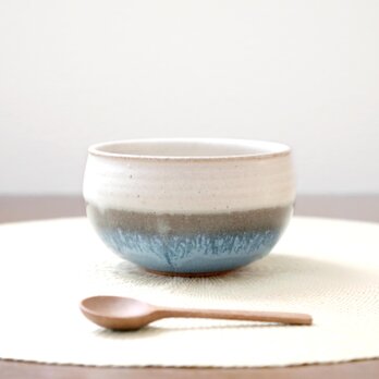 マット釉と水色釉薬のかけ分けボウル