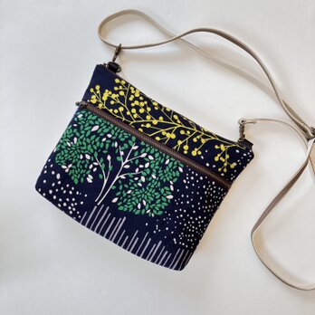 ミニショルダーバッグ　ポシェット　 森とドット