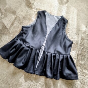 ブラック＆グレー　リバーシブルプリーツジレ