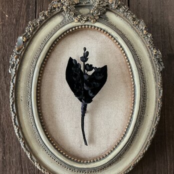 染め花のスズランのコサージュ(S・ブラック