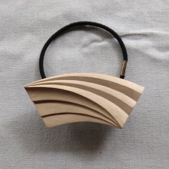 扇形流線髪留め