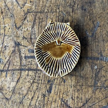 彫顔豆皿　リス