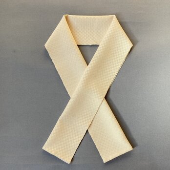 無地柄の半衿（小さな市松）