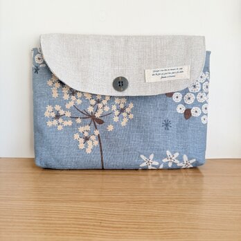 ふた付きポーチ（フラワー・グレー）