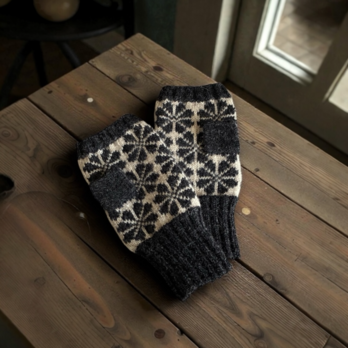 北欧アームウォーマー/花柄チャコールグレー