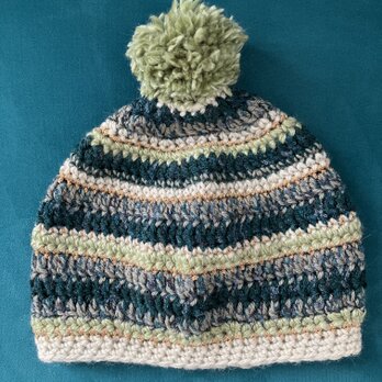 ボンボン付きニット帽