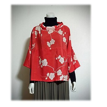 119　1点物　着物リメイク　プルオーバーブラウス　３シーズン　ツイスト衿　リラックス　赤