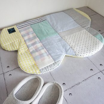 パッチワークなくもの形のフリーマット（パステル系）