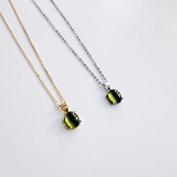 抹茶グリーン〜希少石ベスビアナイトカボションのネックレス