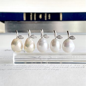 形は悪いけど可愛い！オーロラカラー 淡水パール フルーツの形 ペンダントネックレス