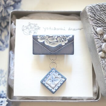 : : : 陶土の草花ブローチ : : : 1426