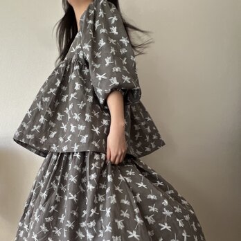 リトアニアリネン・ヨークギャザーブラウス