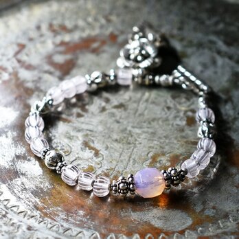 ピンクオパールヴィンテージボヘミアビーズとグーズベリー、カレンシルバーのブレス