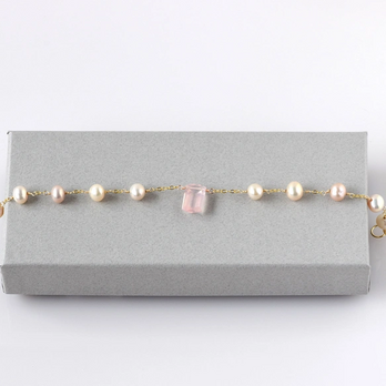 淡紅（うすべに）― 淡水パール×ローズクォーツ ステーションブレスレット14kgf