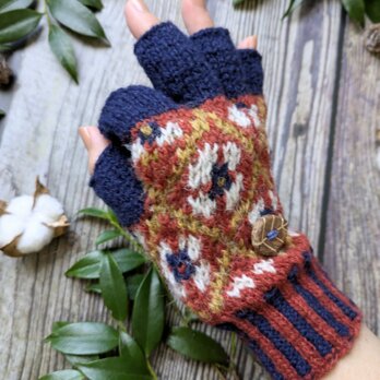 森の便り〜編み込み模様の指先フリー手袋（落ち葉ボタン付き）